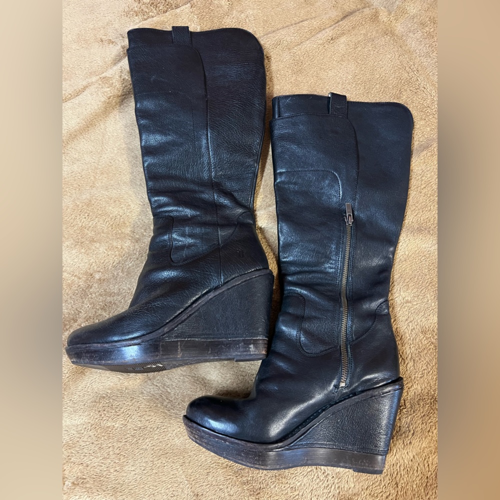 Frye Paige Wedge Sz 8